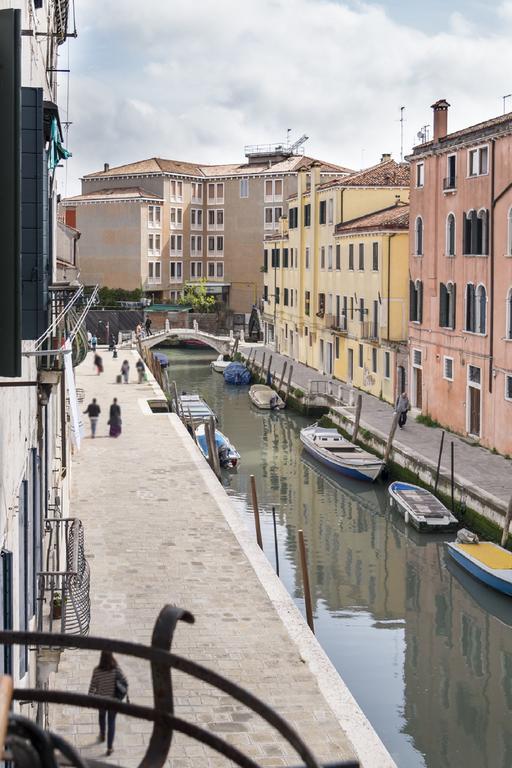 Grand Palace Venice Canal View Exterior photo